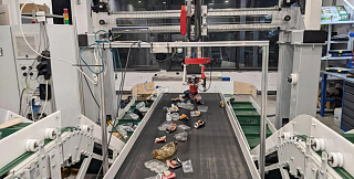 Резидент Сириуса создал робота для сортировки мусора с системой распознавания предметов