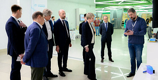 Экспресс-анализатор и беспроводная зарядка: резиденты ИНТЦ «Сириус» впервые представили свои проекты